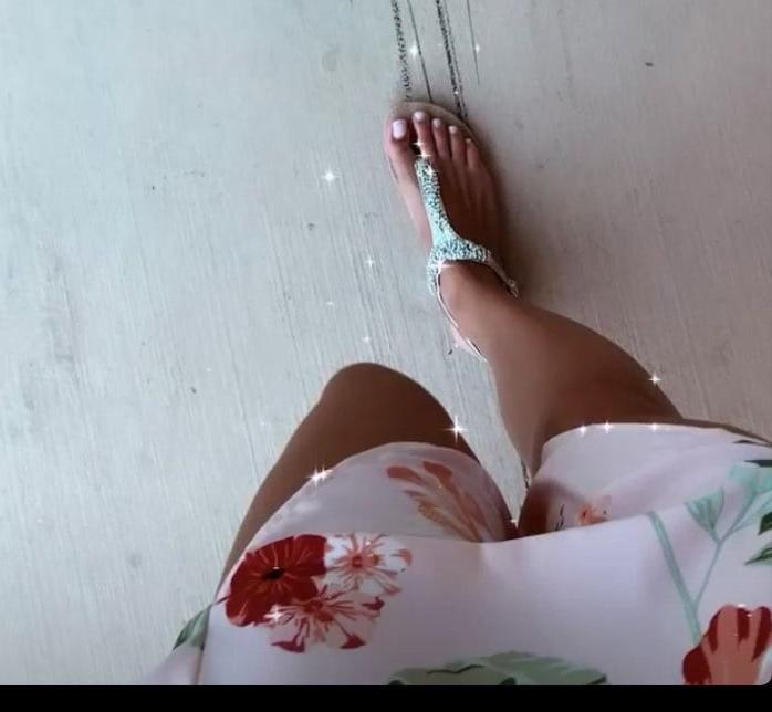 25P Teen Feet