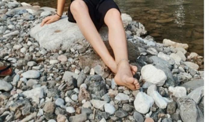 25P Teen Feet