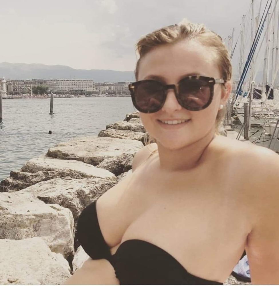 19P Slutty Bitch Laura EXPOSED to you!