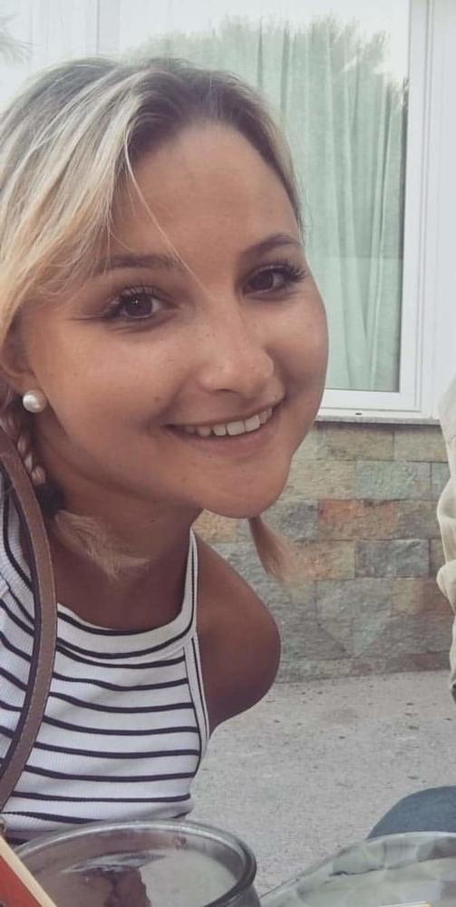 19P Slutty Bitch Laura EXPOSED to you!
