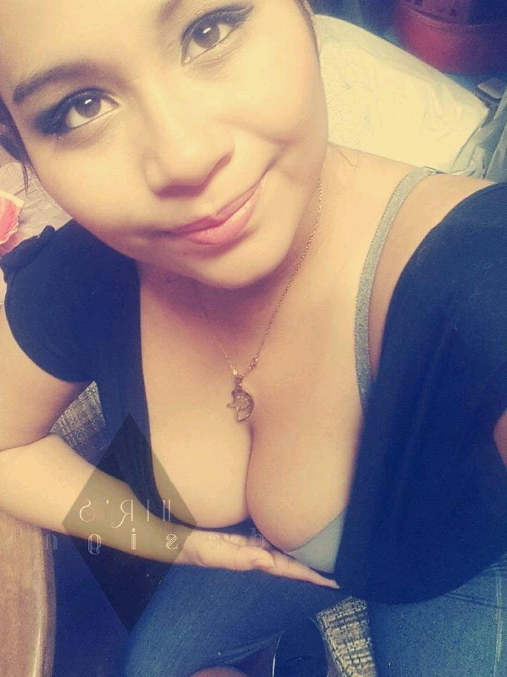 25P Chava de 18 tetuda y culona se hace prostituta en un motel