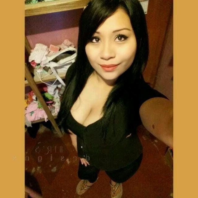 25P Chava de 18 tetuda y culona se hace prostituta en un motel