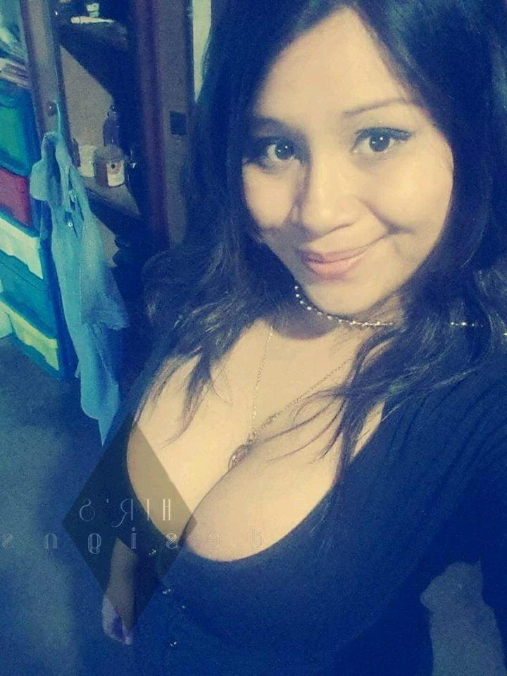 25P Chava de 18 tetuda y culona se hace prostituta en un motel
