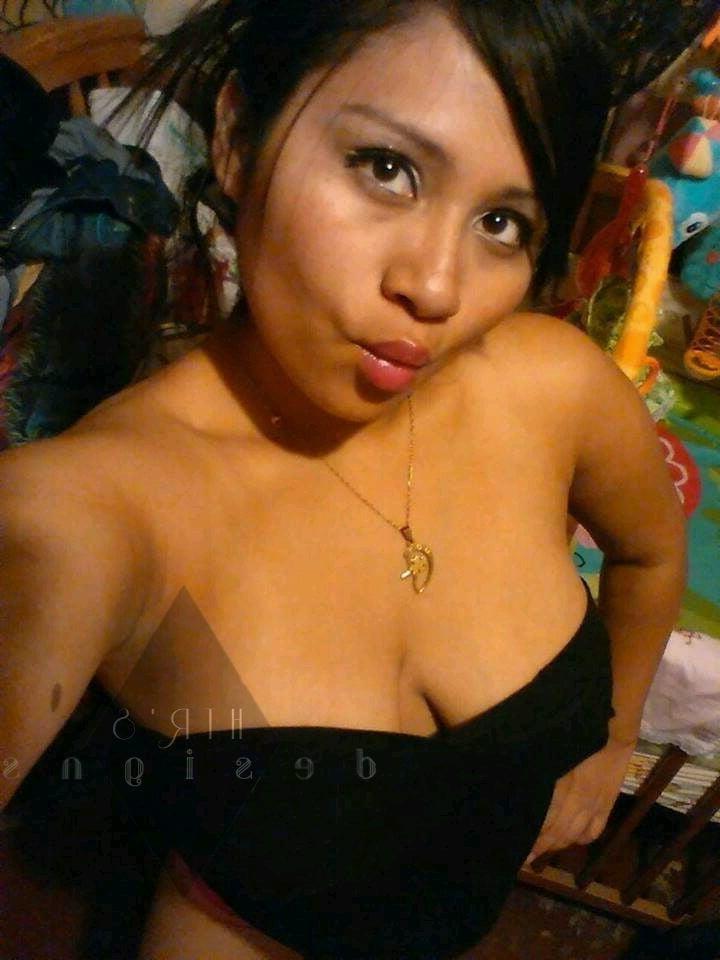 25P Chava de 18 tetuda y culona se hace prostituta en un motel