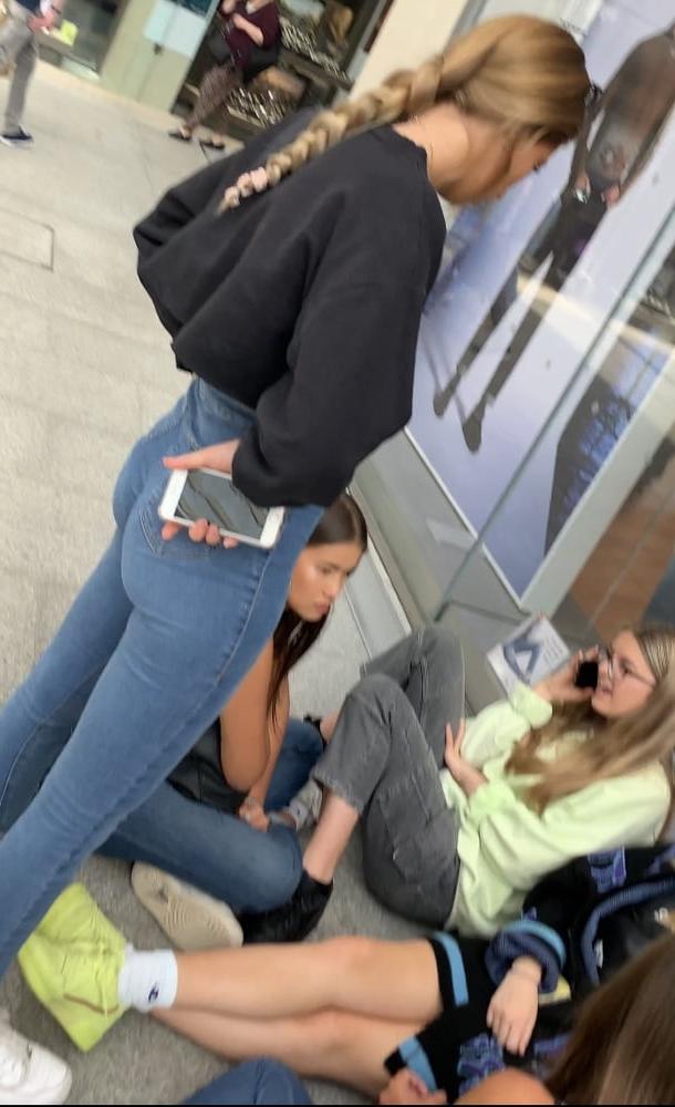 7P Horny british teen chav wedgie ass in jeans