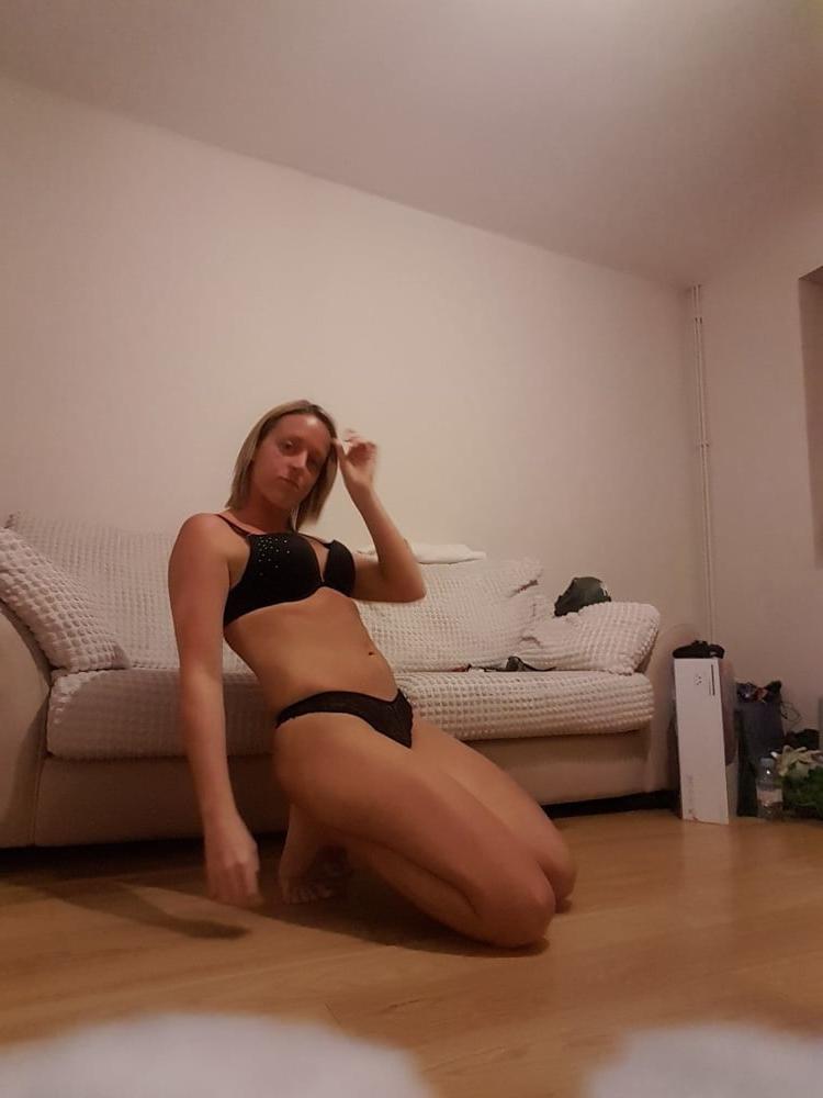 25P Blonde Milf Mom Exposed Whore Dirty bitch Mass Favs Pute Pig
