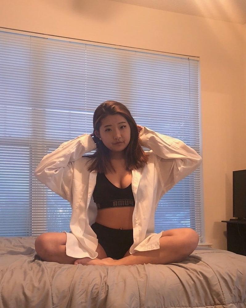 25P Cute hot asian babe