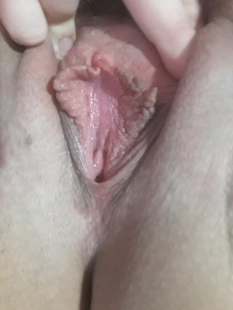 12P Stick your tongue in my pussy