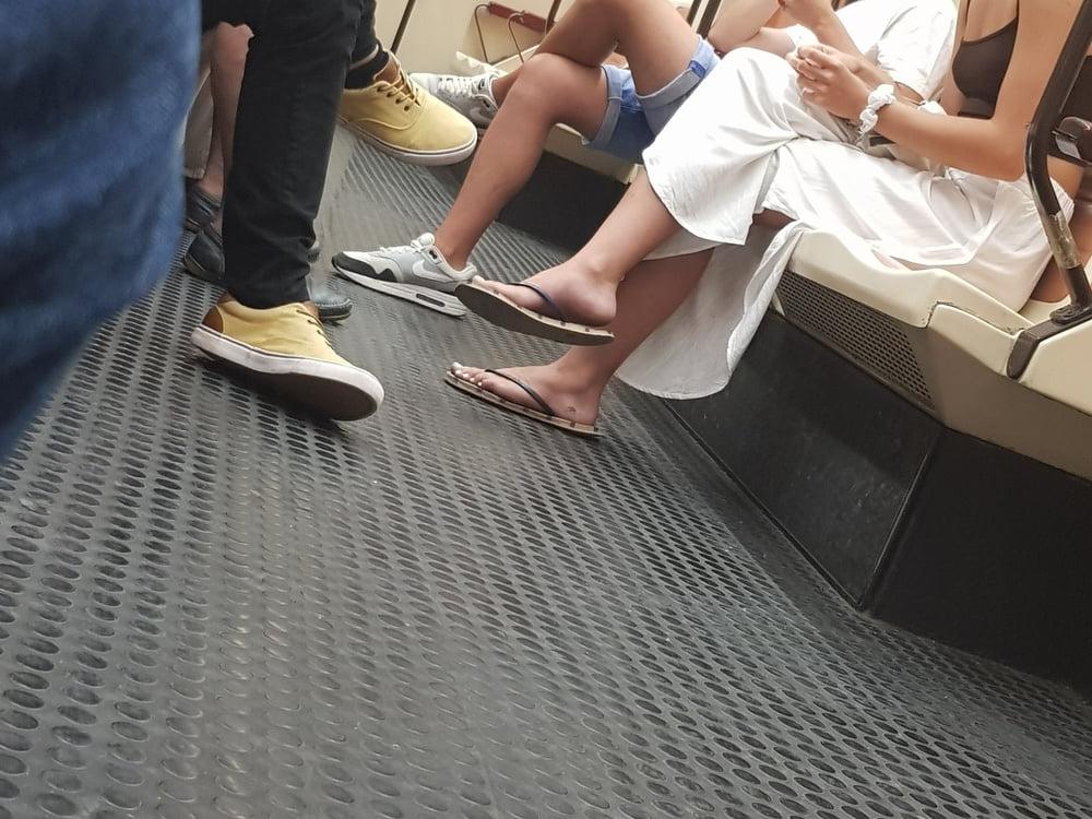 25P Candid caption feet