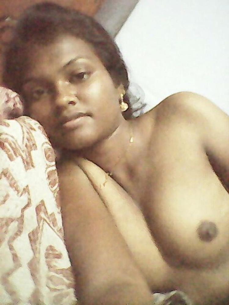 25P naked cute