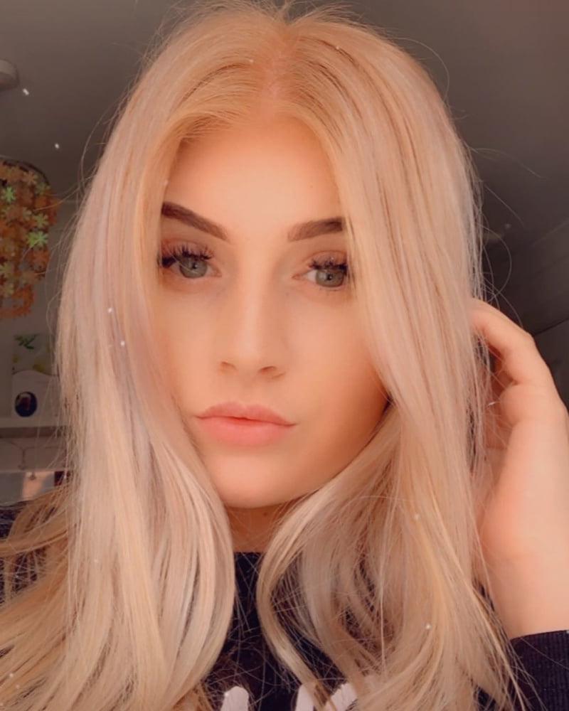 25P Chubby teen fuck slut Abby