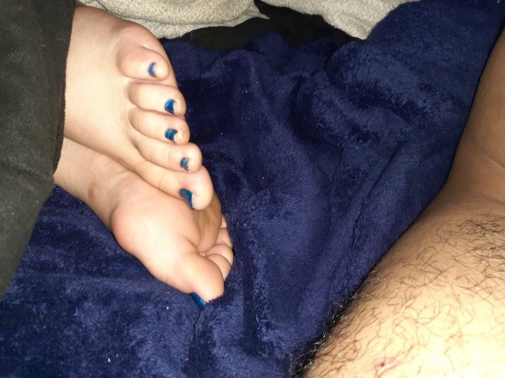 9P Kim's feet