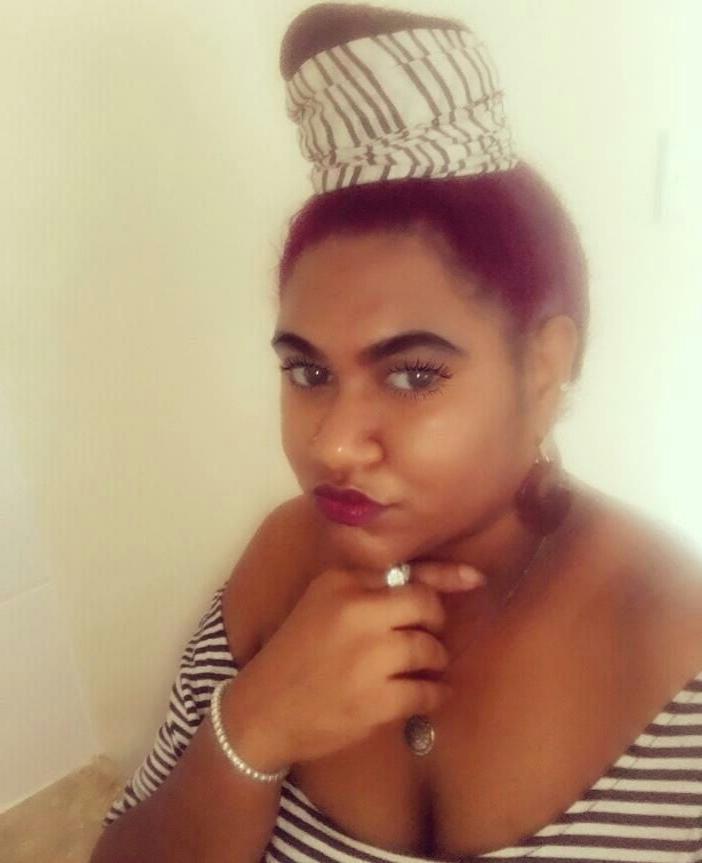 11P Chubby mom 02
