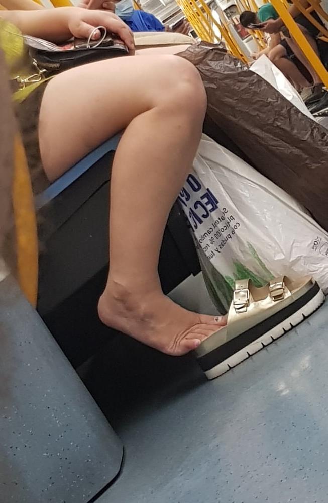 20P Candid. Mature feet