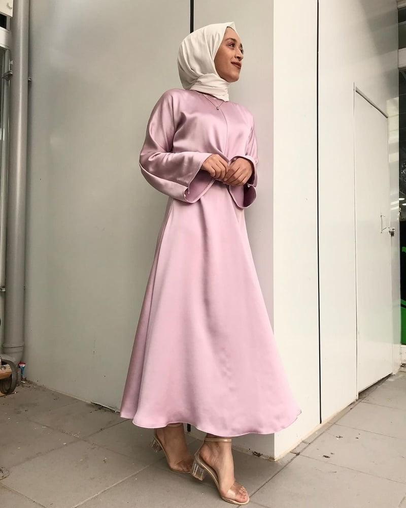 25P arab hijab feet heels