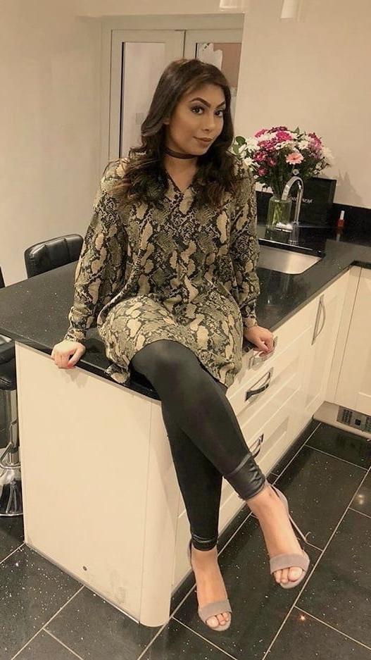 25P arab hijab feet heels