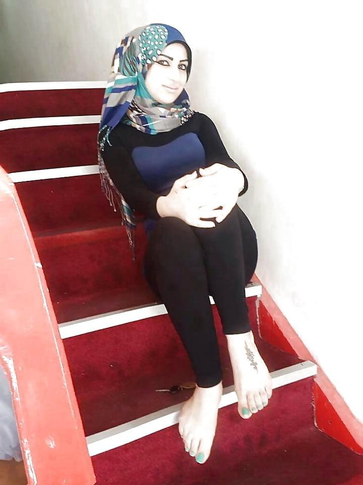 25P arab hijab feet heels