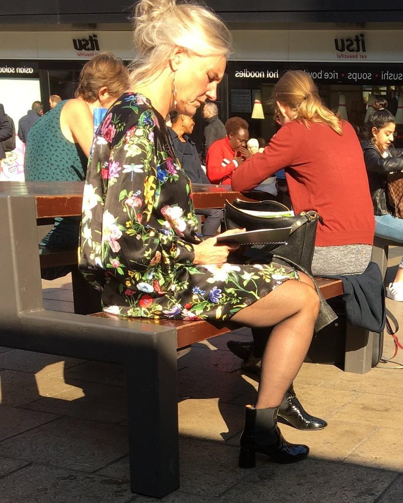 25P Street Pantyhose - Old UK Bitch