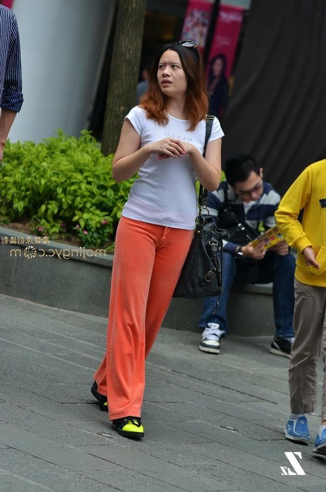 24P Camel Toes and Hot Ladies