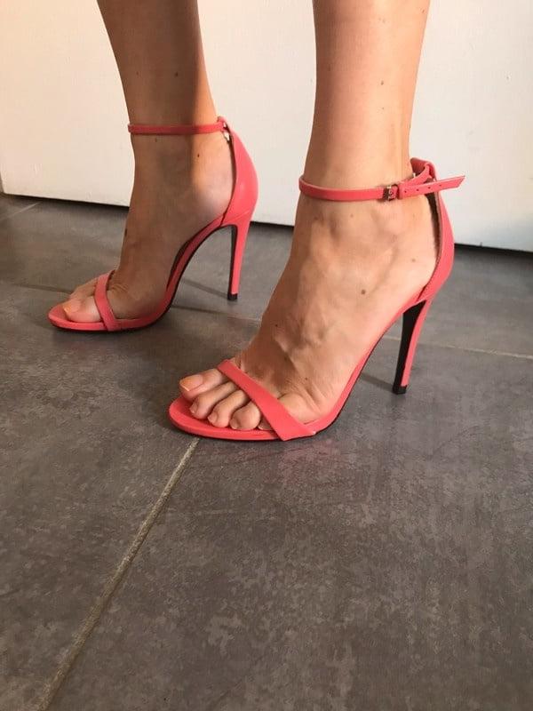 19P Feet (pieds)