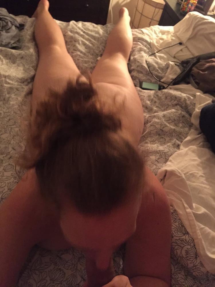 25P Cute Big Tits Housewife