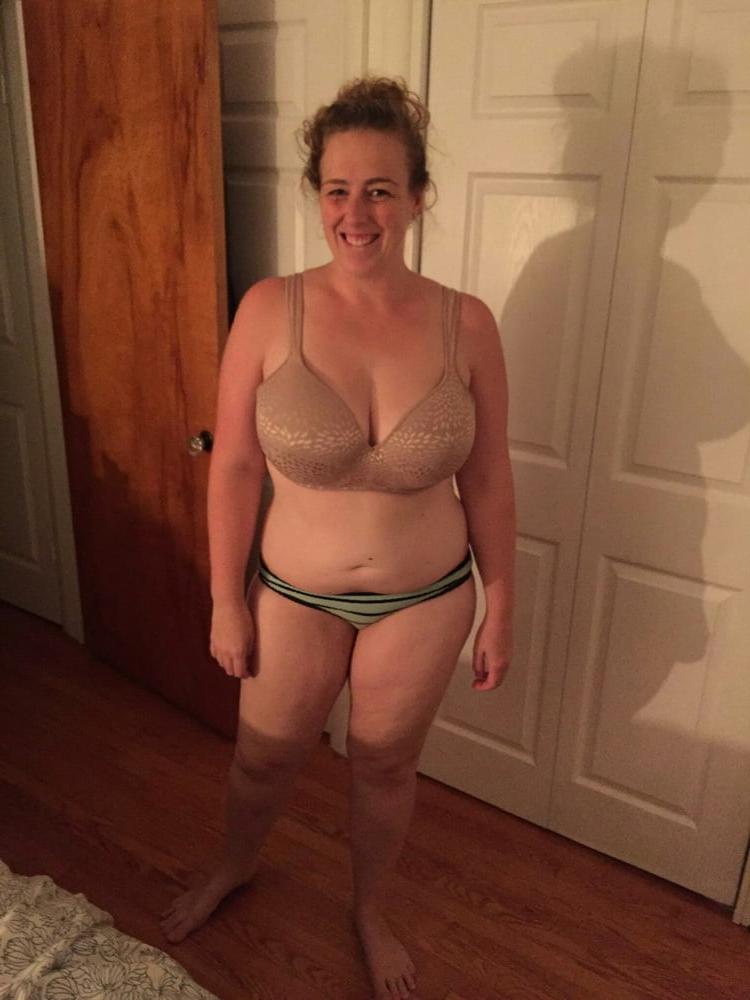 25P Cute Big Tits Housewife