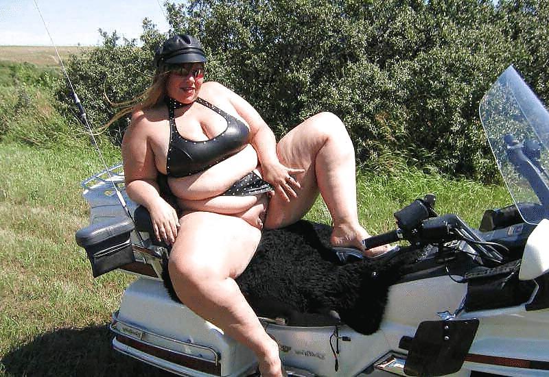 25P CHUBBY WOMEN 44