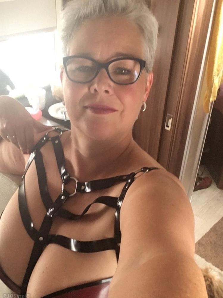 25P Sexy german dating bitch Biggi
