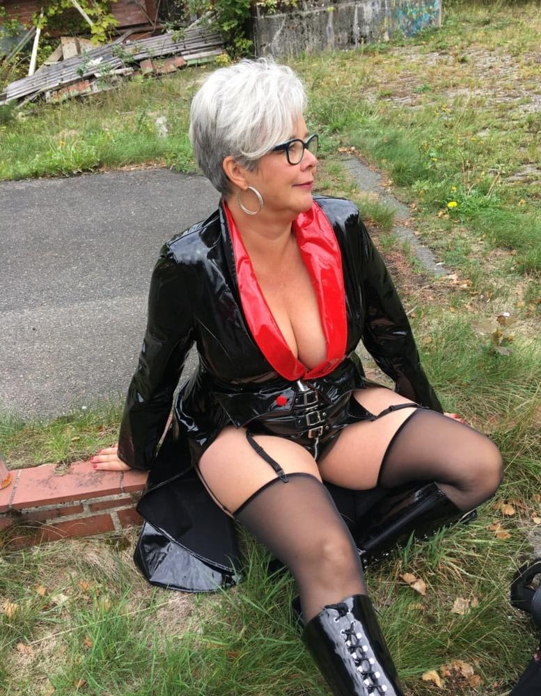 25P Sexy german dating bitch Biggi