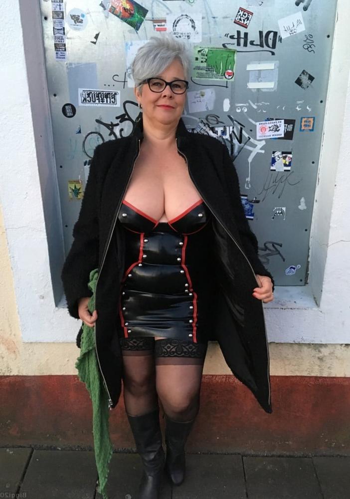 25P Sexy german dating bitch Biggi
