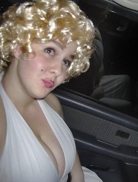 24P Cute Natural Giant Titted Amateur Gallery
