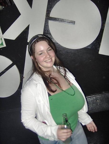 24P Cute Natural Giant Titted Amateur Gallery