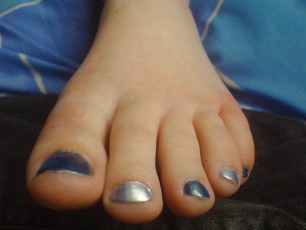 21P Amateur Feet 6