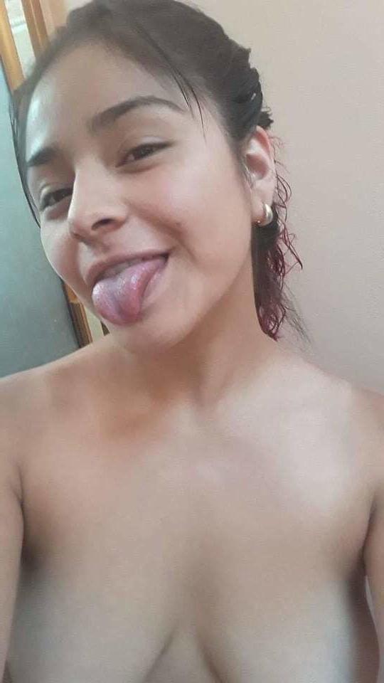 25P SUPER CUTE PHILIPPINES GF BIG BOOBIES SELFIE 55+ PICS