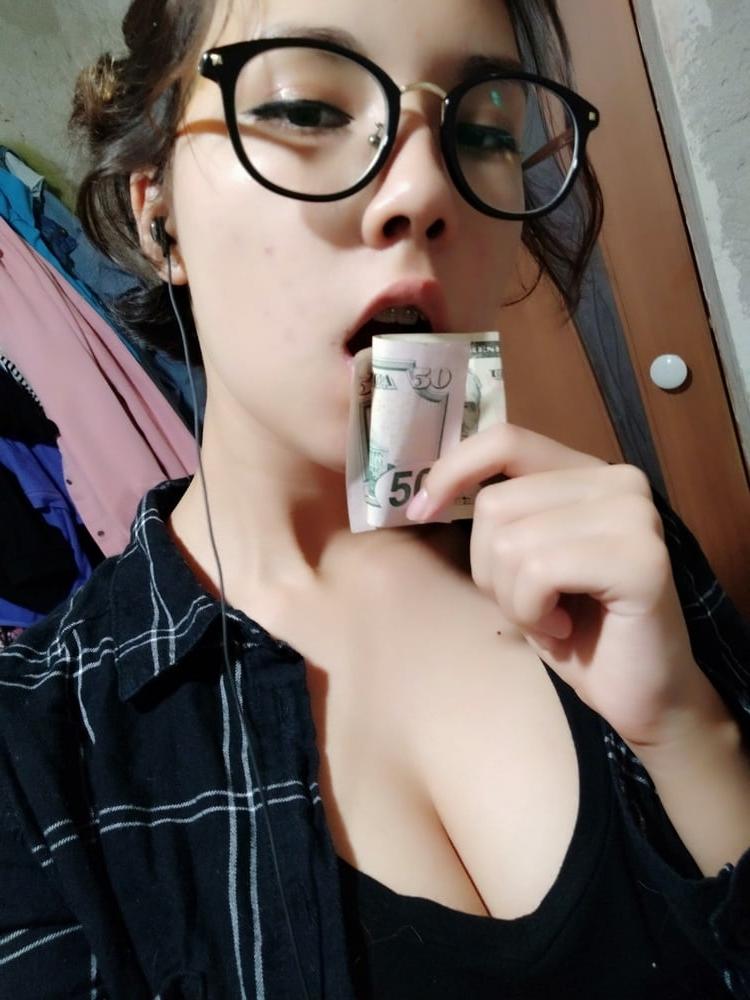 25P Cute Teen With Glasses