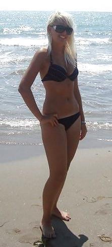 11P Blonde Bikini Bitch