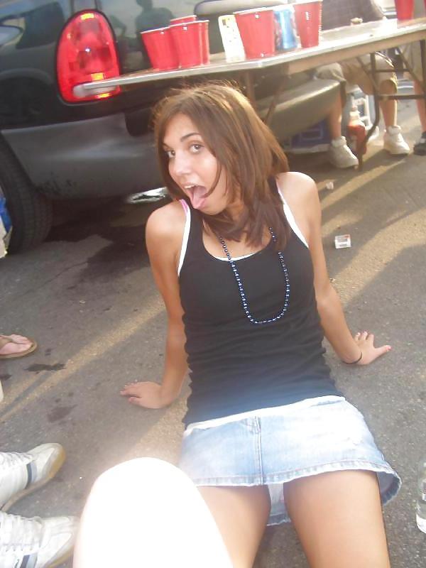 25P UPSKIRTS FOR REAL VOYEURS IV