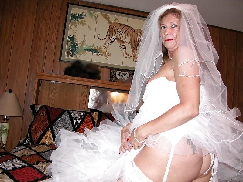 15P MATURE BRIDE HOME MADE PICS - londonlad