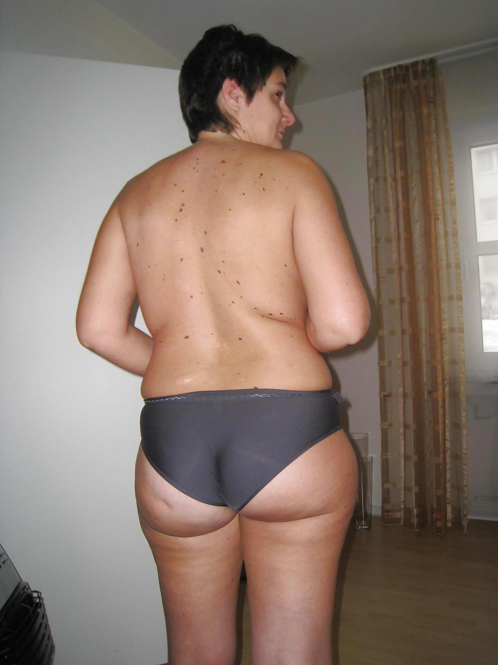 25P CHUBBY MATURE WIFE