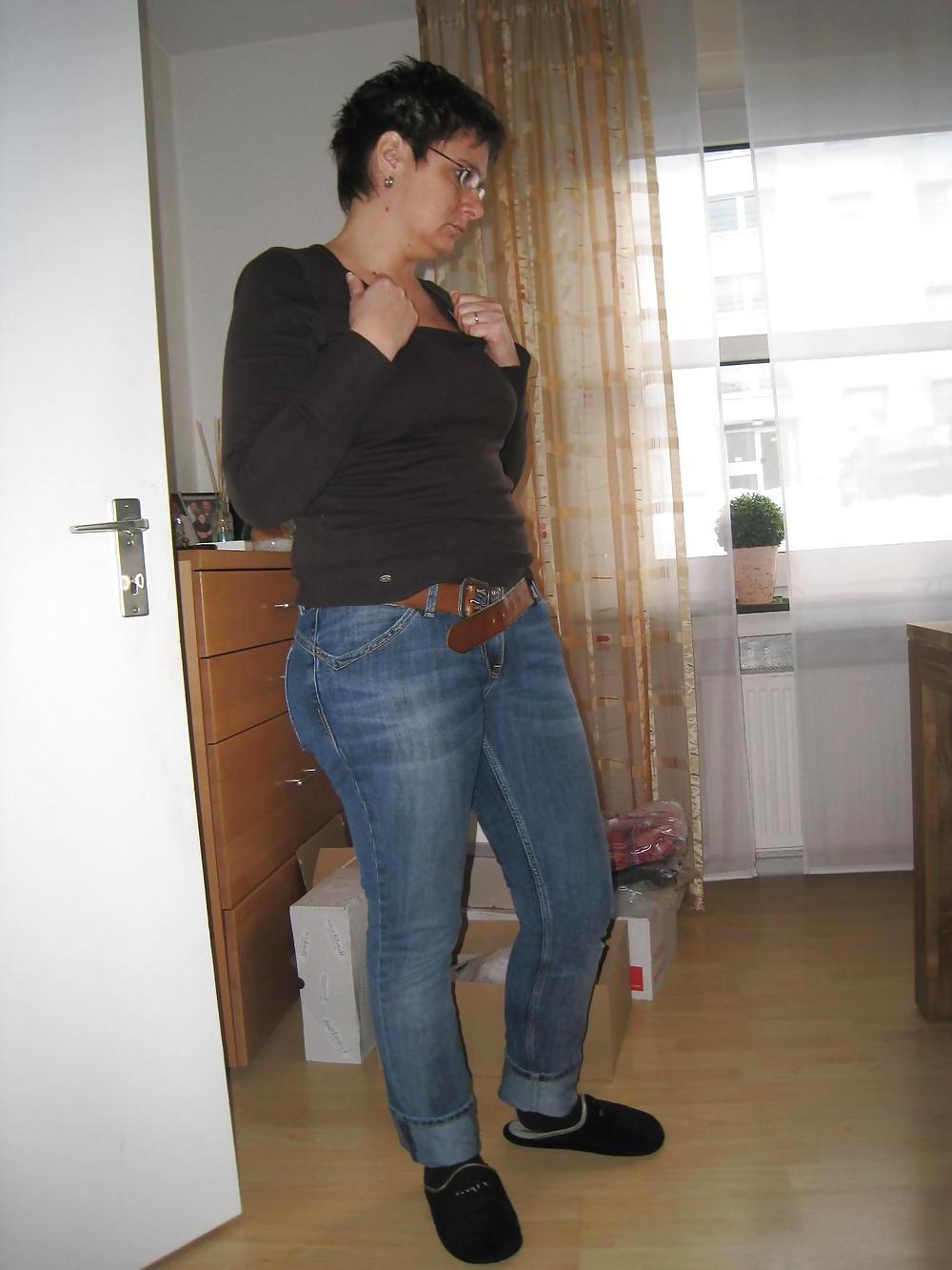 25P CHUBBY MATURE WIFE