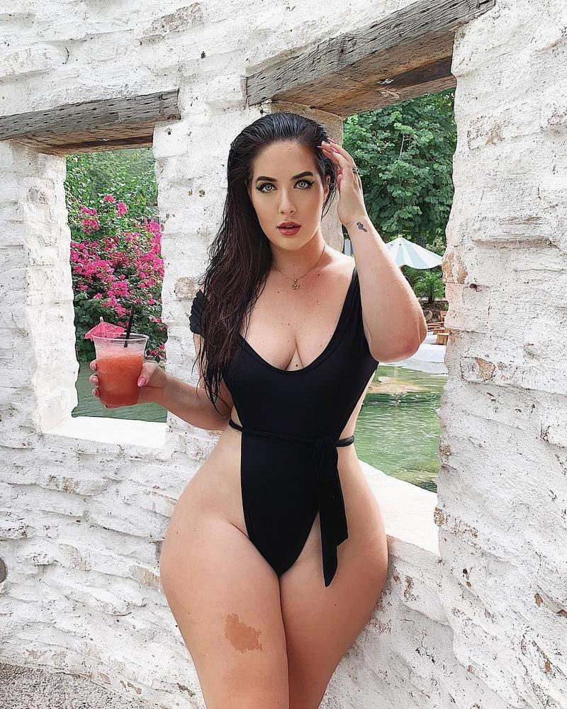 24P Holly-Big Fuckable Ass Bitch