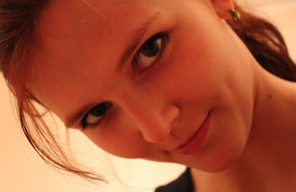 20P Cute Amateur Babe