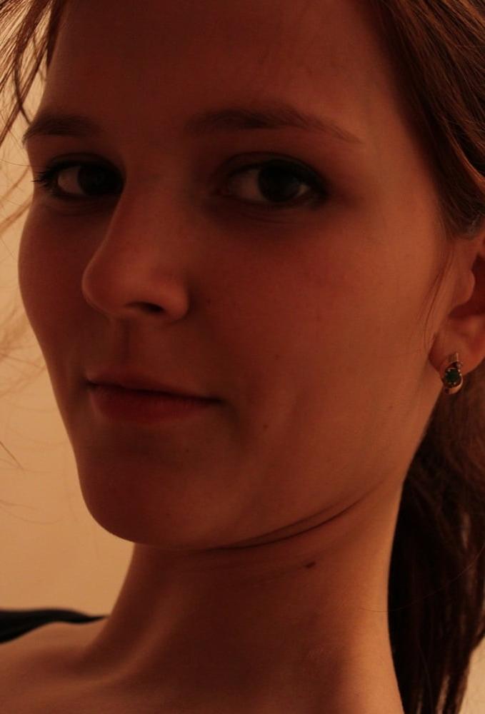 20P Cute Amateur Babe