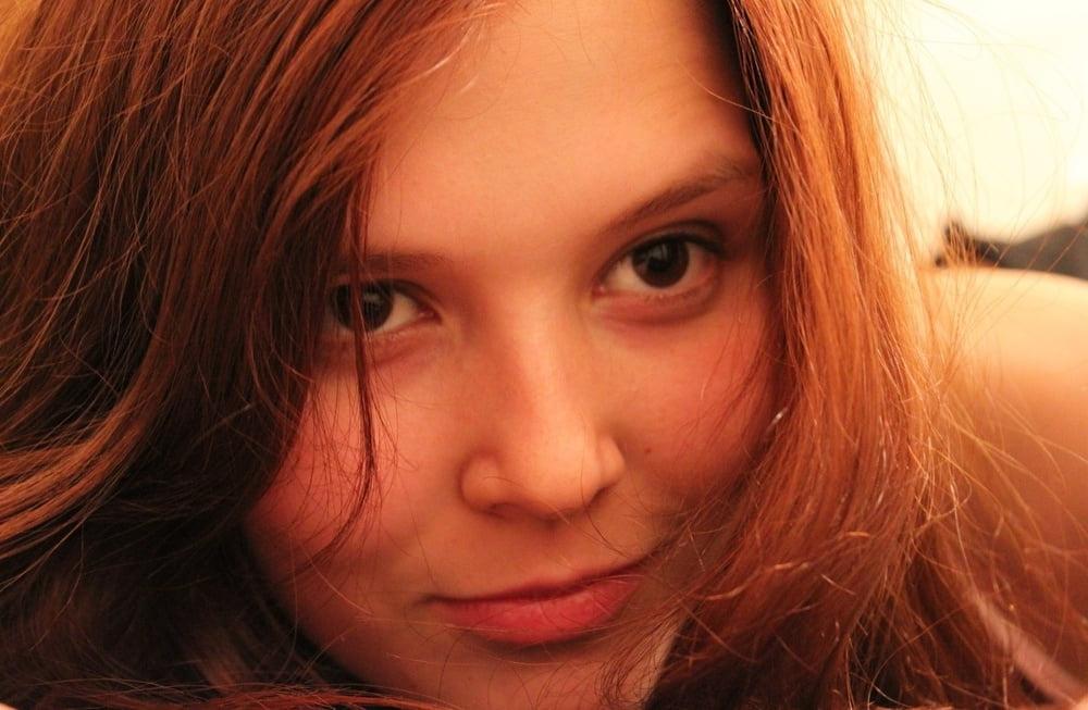 20P Cute Amateur Babe