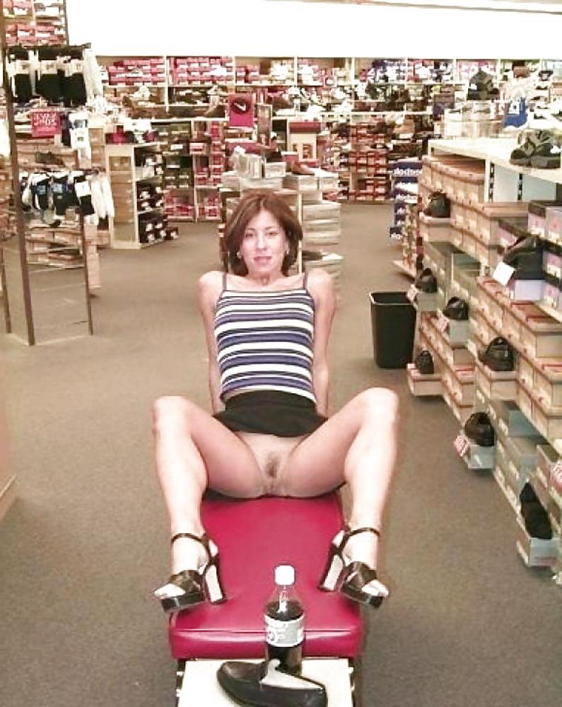 25P REALLY HOT GIRLS IN PUBLIC 20