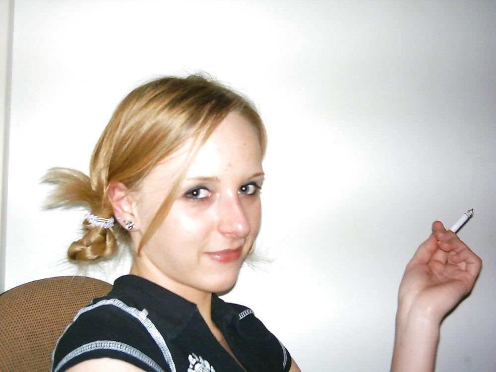 15P Cute blonde sexy girl