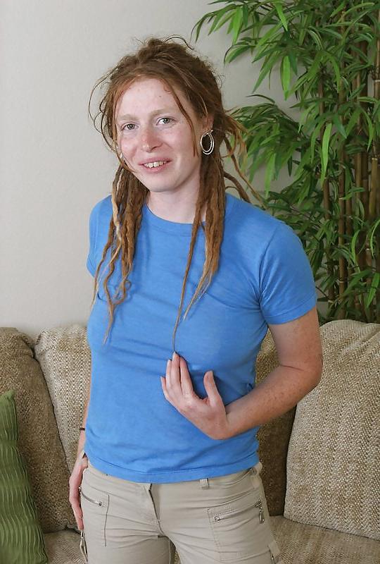 5P Hairy hippy bitch