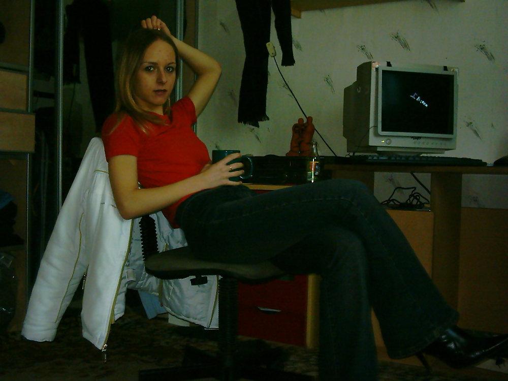 22P Cute blonde girl horny and loves cock