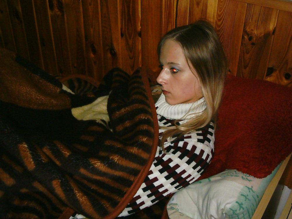 22P Cute blonde girl horny and loves cock