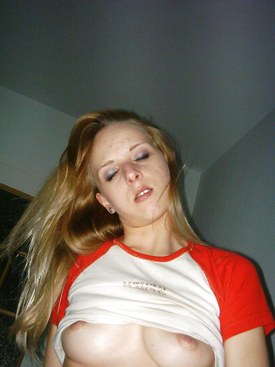 14P Cute blonde teen tits & pussy